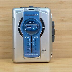 Vintage Panasonic RQ-V77 Personal Stereo Radio Cassette Player